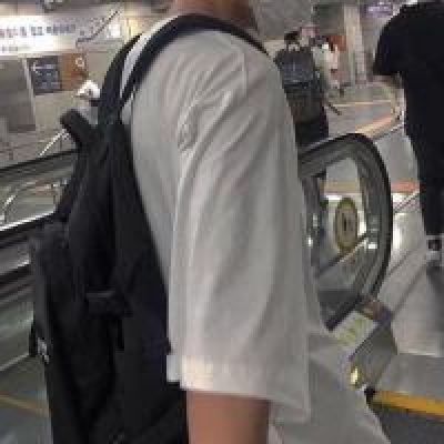 宸宸  优质男头  希望有个人在你难过时把你拥入怀里.