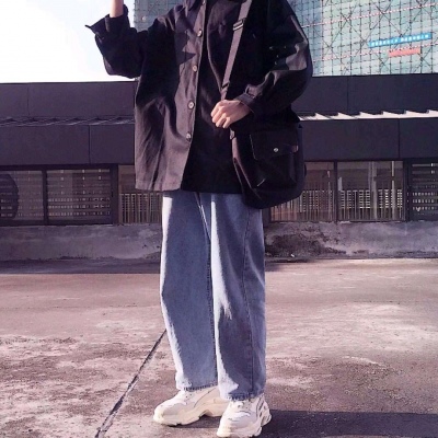 溺毙:帅气高冷部位风真人男头.生于尘埃 溺于人海 死于理想高台