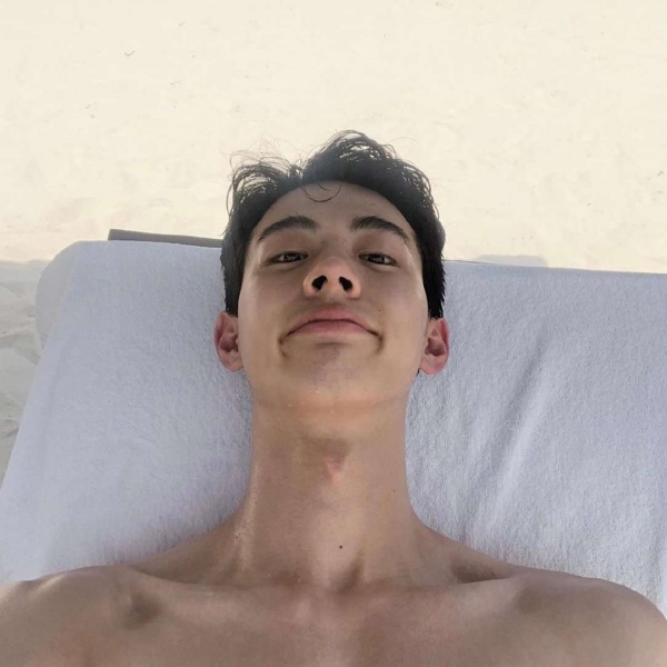 甜词  一组超拽非主流男头   笑着哭着最痛