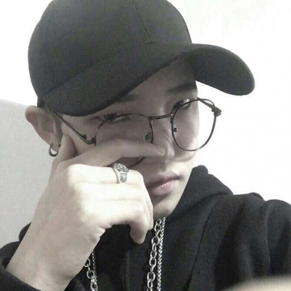 念七  ins魅力男生帅气头像