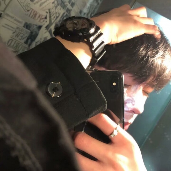 苏瓷:高冷男头（超酷 成熟 高冷 帅 真人 高清优质）