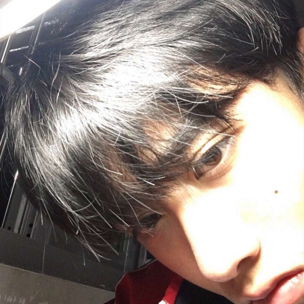 玩网近脸帅气兄弟男头/对你失望以后 才发现你那么普通.