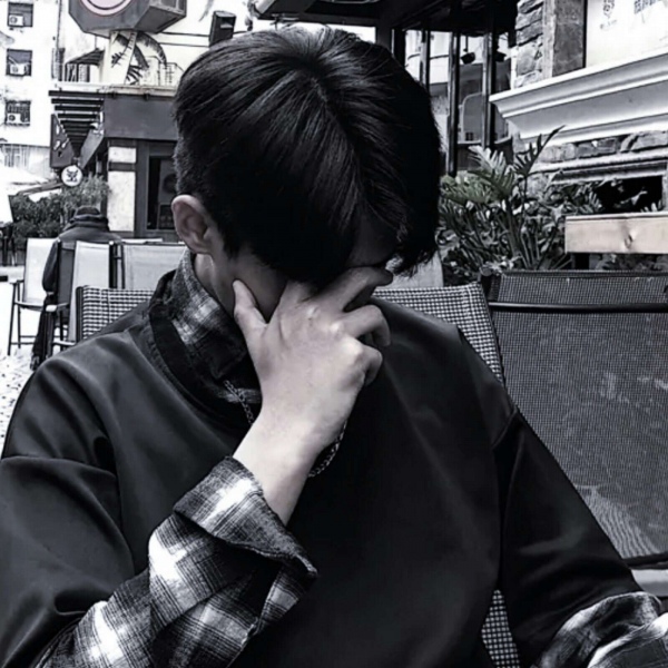 念七 男生社会头像