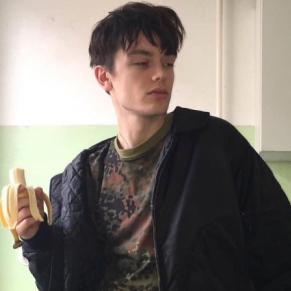 安琪拉：精选时尚好看欧美男生头像