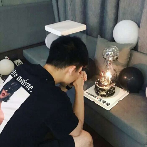 安奈 冷淡风男头 有一种感觉可以藏在心里一辈子