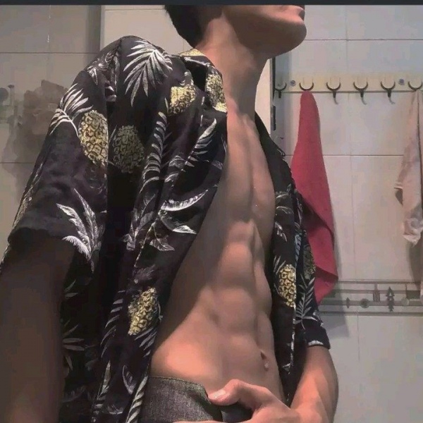 林知晚  超级超级帅气的腹肌男头/凉了我就哭呜呜呜