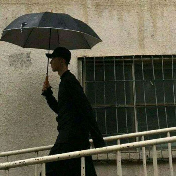 安奈 冷淡风清新男头 时光永远不会逆行 把握好每一个属于自己的清晨