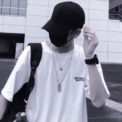 成熟男头（超酷 超帅 成熟）月牙儿