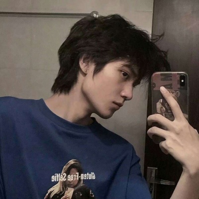 成熟男头（超酷 超帅 成熟）月牙儿