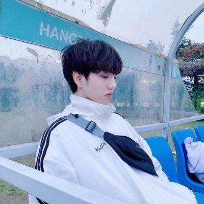 林知晚  ins唯美小清新阳光男头