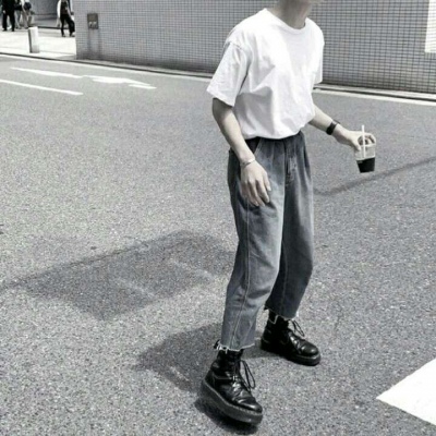 顾云曦/玩网个性部位男头/人生最不缺的就是代替者.