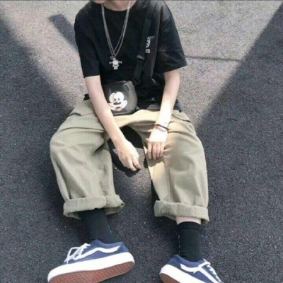 顾云曦/玩网个性部位男头/人生最不缺的就是代替者.
