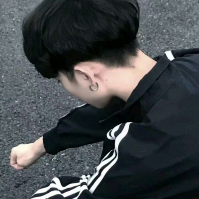 允言/超拽帅气男生头像    想把你藏起来