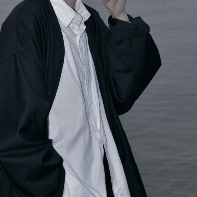 半身部位男生头像 念七