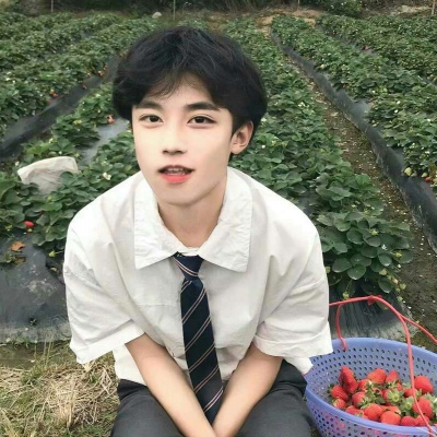 于怀./优质男头   谈笑风生，不懂情.