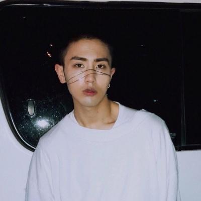 男生头像  喜欢你的笑 仿佛世界都明亮了