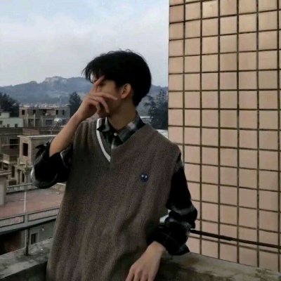 精致偏欧美风男生头像 念七