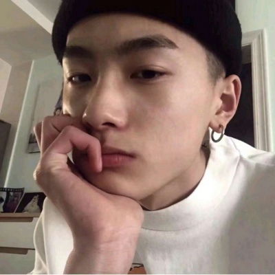 精致偏欧美风男生头像 念七