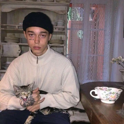 精致偏欧美风男生头像 念七