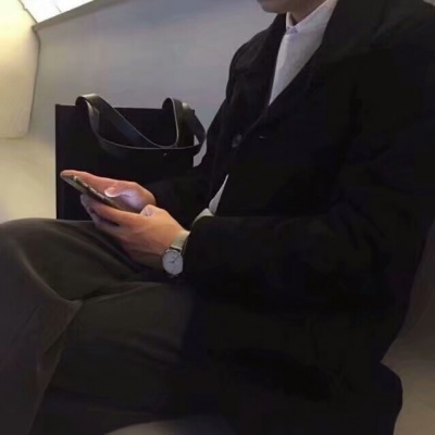 高冷部位西装男头?大风吹丑鬼 山海等烂泥。