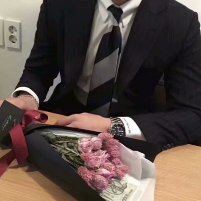 高冷部位西装男头?大风吹丑鬼 山海等烂泥。