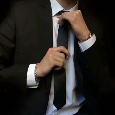 高冷部位西装男头?大风吹丑鬼 山海等烂泥。
