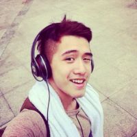 少年眼眸似深海