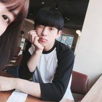少年眼眸似深海