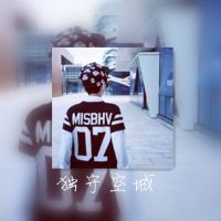 一个遥不可及的背影，让谁回荡
