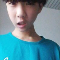 万人中央他是光！