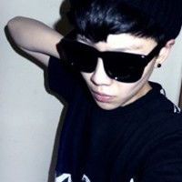 眼镜男