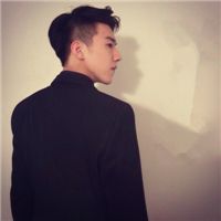 帅气青年
