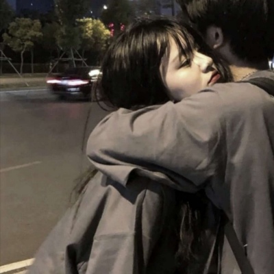 溺毙:一对两张唯美意境风真人情头.我等久点没关系 但你一定要来