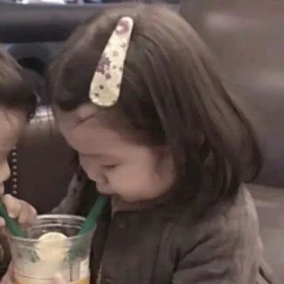 小孩子/情头   被偏爱的永远是小孩子?