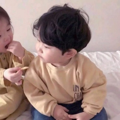 小孩子/情头   被偏爱的永远是小孩子?