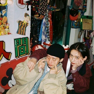 真人情侣头像  氿卿 ：  女孩子就应该有一段甜甜的恋爱