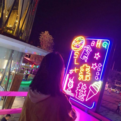 真人意境情侣头像  你有没有很想，和那个人重新认识一次。