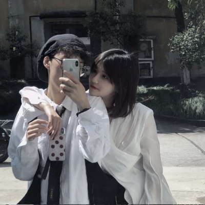 溺毙:一对两张时尚潮流风真人情头.造物者难辞其咎的败笔