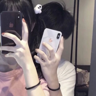 溺毙:一对两张时尚潮流风真人情头.造物者难辞其咎的败笔