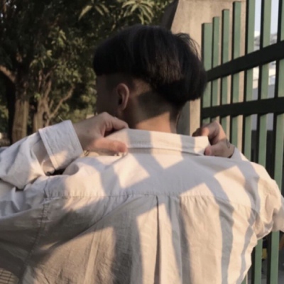 真人唯美情侣头像  愿你坚强到无需有人宠但是依然幸运的，有人疼