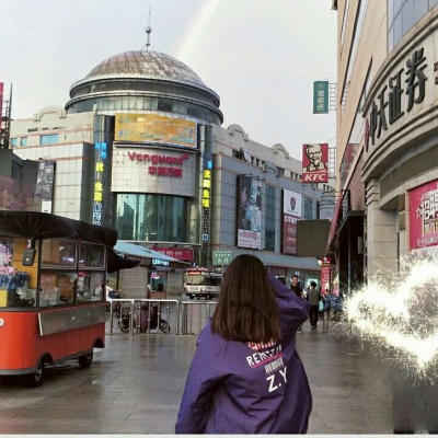 真人唯美情侣头像  愿你坚强到无需有人宠但是依然幸运的，有人疼