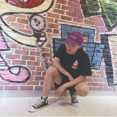 真人唯美情侣头像  愿你坚强到无需有人宠但是依然幸运的，有人疼