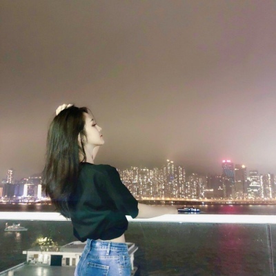 真人唯美情侣头像  愿你坚强到无需有人宠但是依然幸运的，有人疼