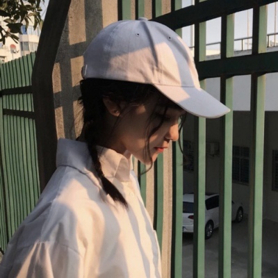 真人唯美情侣头像  愿你坚强到无需有人宠但是依然幸运的，有人疼