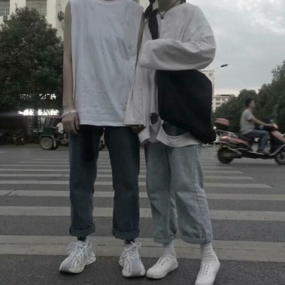 情侣头像 只期待后来的你能快乐.