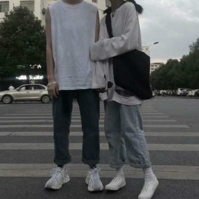 情侣头像 只期待后来的你能快乐.