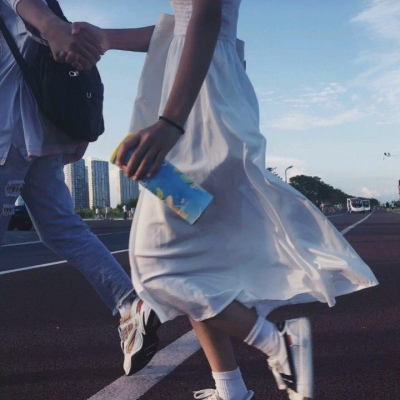 情侣头像部位对象拉在跑