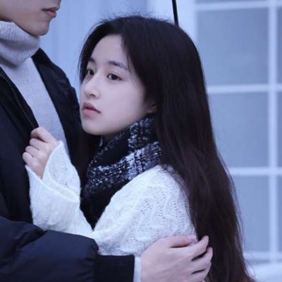 溺毙:一对两张潮流风魅力真人情头.你有新的恋爱订单 请及时收取我
