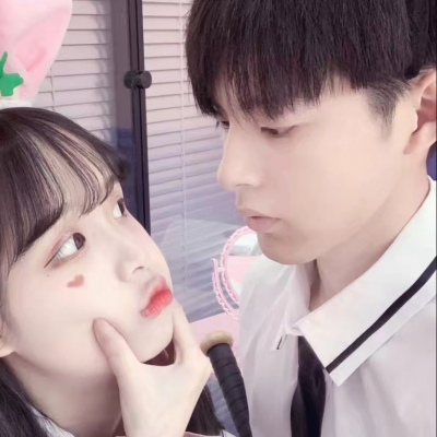 小亓: 你就是你而我就是喜欢你鸭~