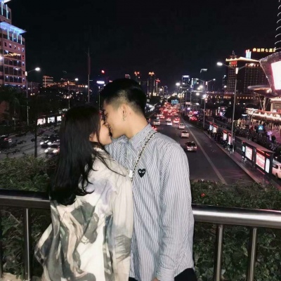 真人情侣头像/你是藏入银河的幻想